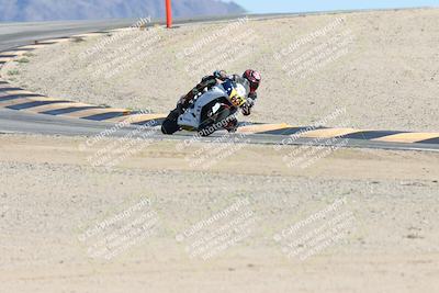 media/Oct-05-2025-CVMA (Sun) [[beeef4f201]]/Race 11-500-400(4)-350 Supersport/